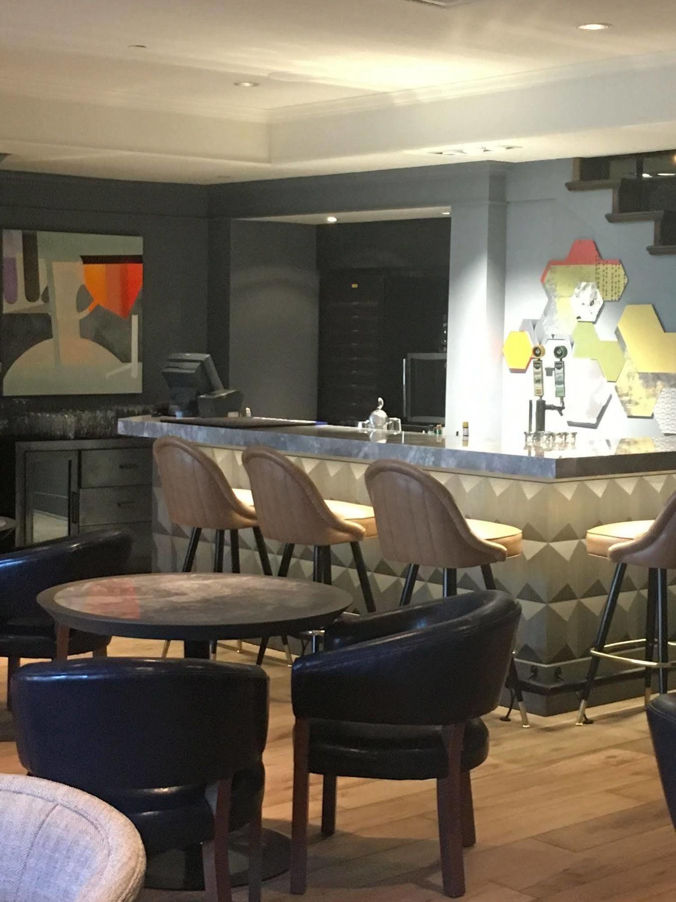 Hotel Arts Kensington YYC Eksteriør billede