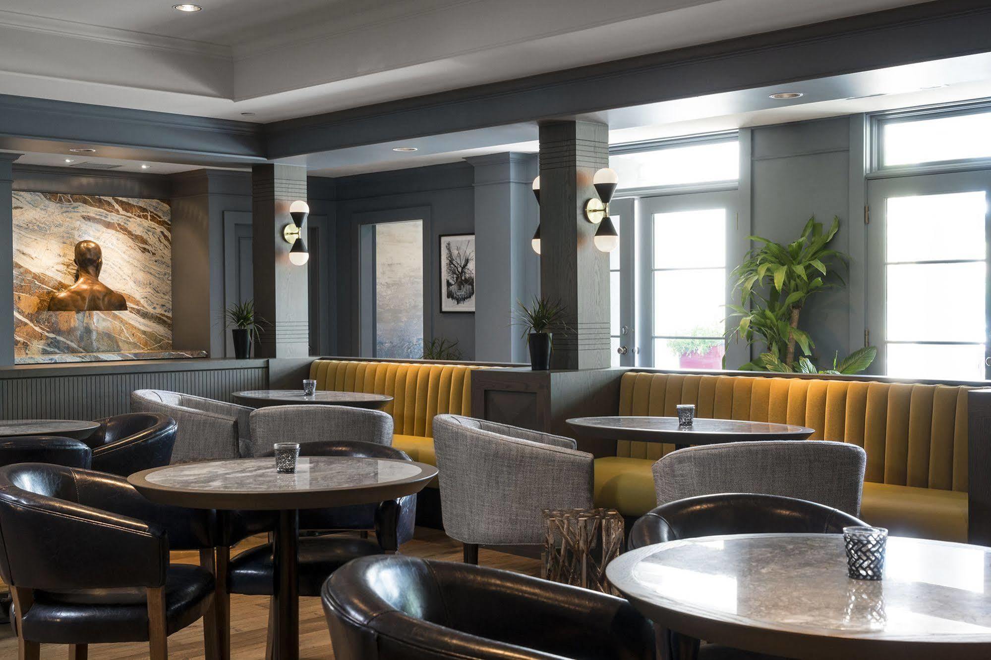 Hotel Arts Kensington YYC Eksteriør billede