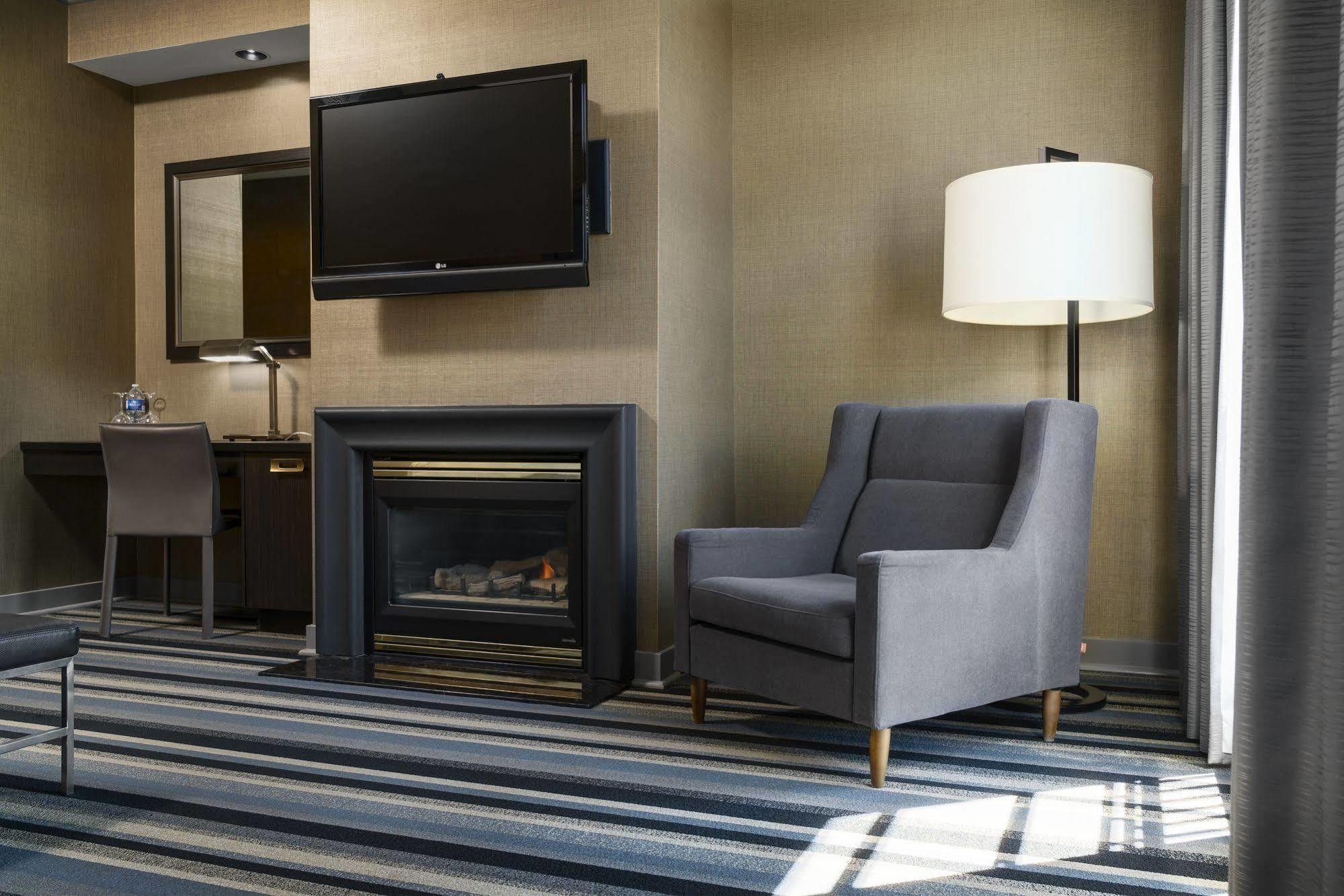 Hotel Arts Kensington YYC Eksteriør billede